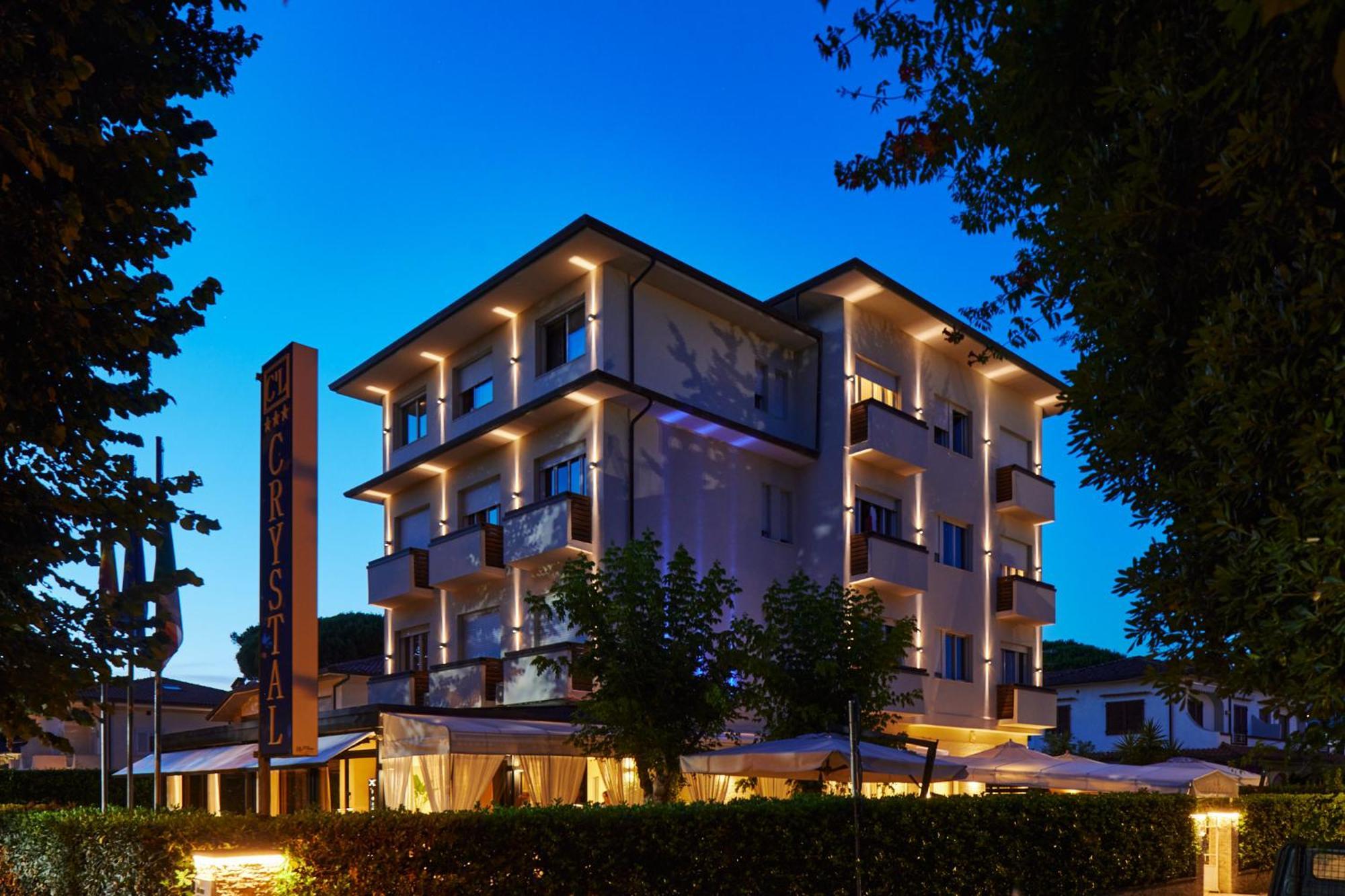 Hotel Crystal 马里纳-迪-皮特拉桑塔 外观 照片